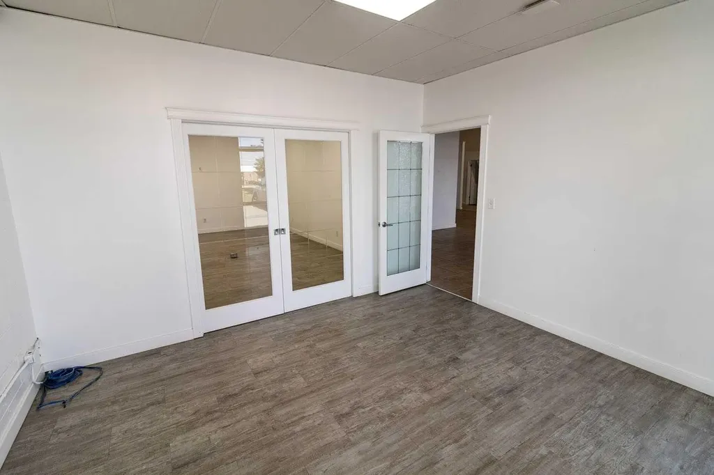 1925 39 Avenue NE Calgary AB T2E 6S8