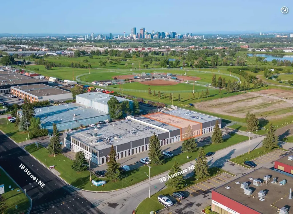 1925 39 Avenue NE Calgary AB T2E 6S8