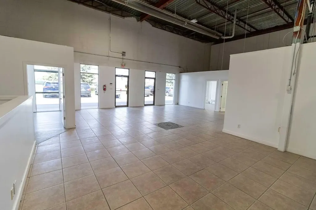 1925 39 Avenue NE Calgary AB T2E 6S8