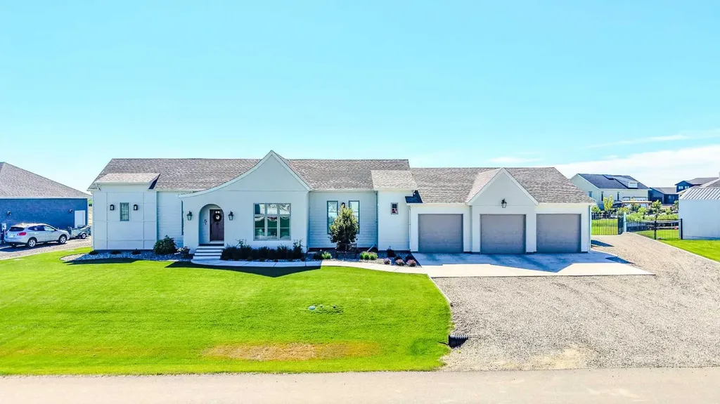 5 Quarry Bank Road Raymond AB T0K 2S0