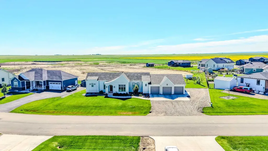 5 Quarry Bank Road Raymond AB T0K 2S0