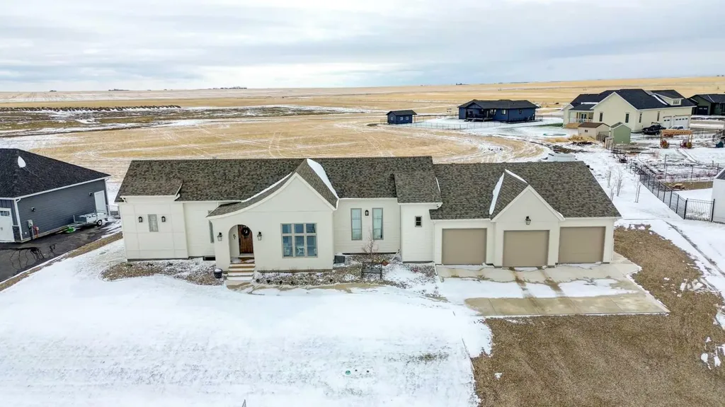 5 Quarry Bank Road Raymond AB T0K 2S0