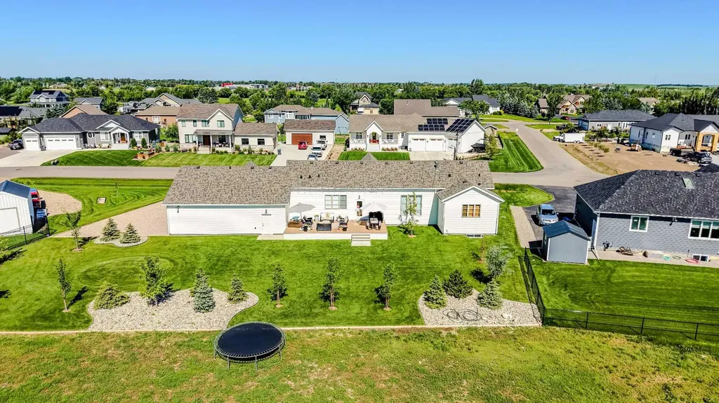 5 Quarry Bank Road Raymond AB T0K 2S0