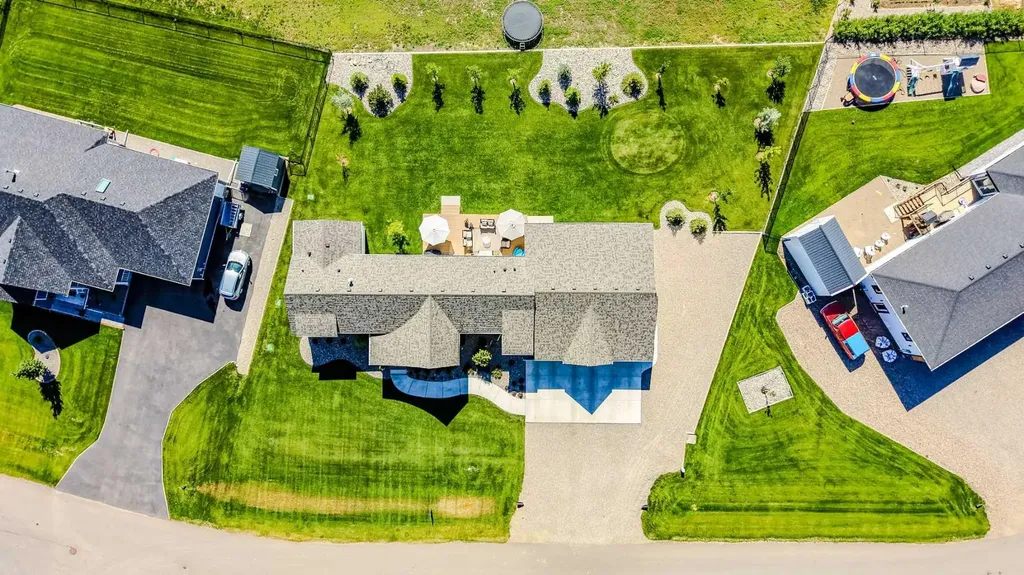 5 Quarry Bank Road Raymond AB T0K 2S0