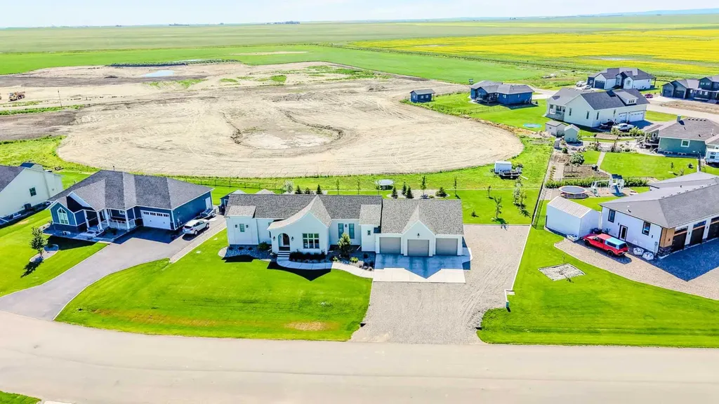5 Quarry Bank Road Raymond AB T0K 2S0