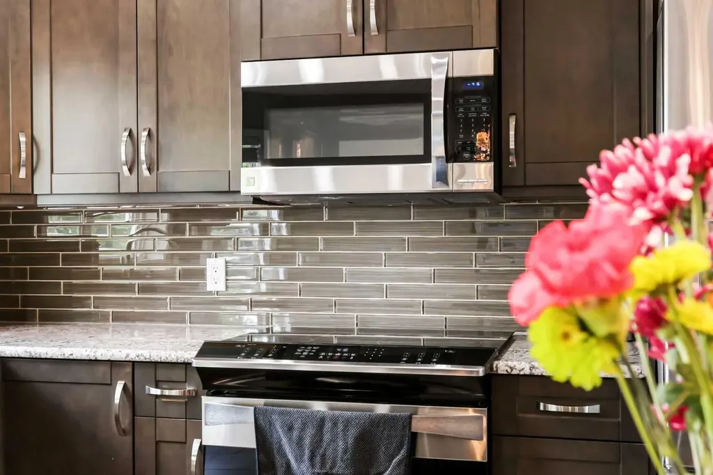 11 Strathmore Lakes Crescent Strathmore AB T1P 1L7