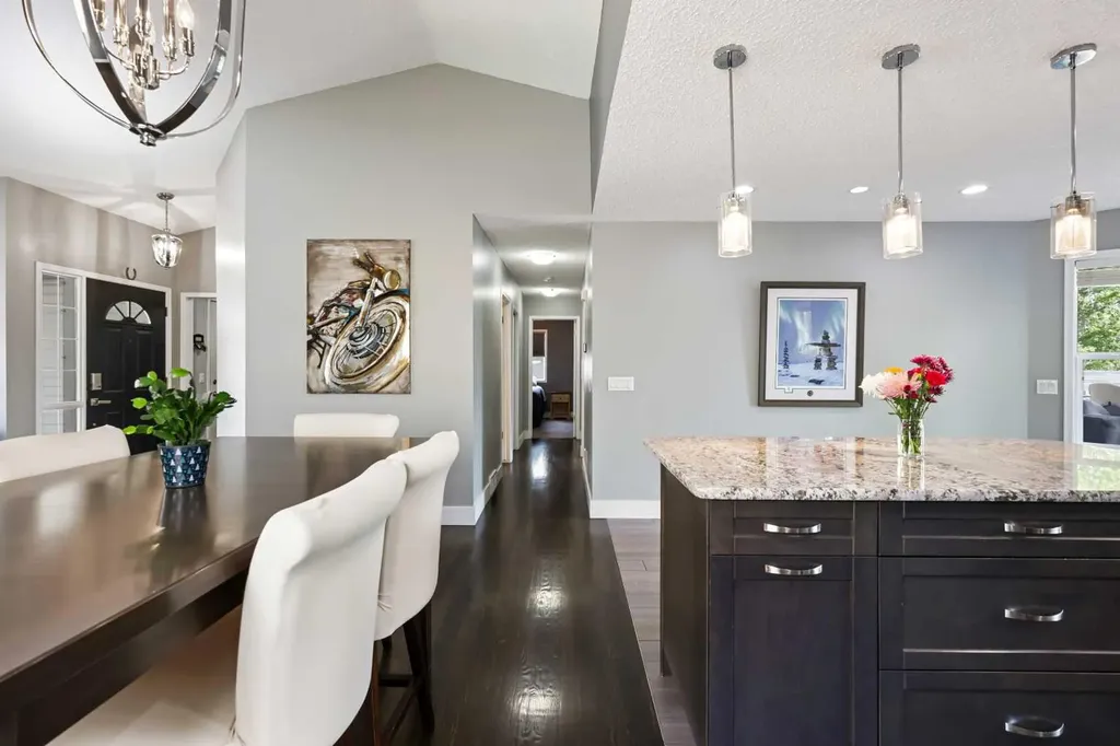 11 Strathmore Lakes Crescent Strathmore AB T1P 1L7