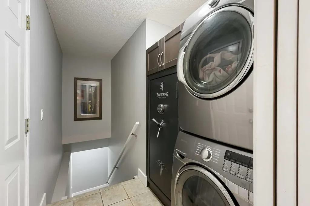 11 Strathmore Lakes Crescent Strathmore AB T1P 1L7