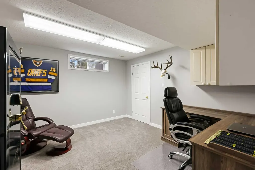 11 Strathmore Lakes Crescent Strathmore AB T1P 1L7