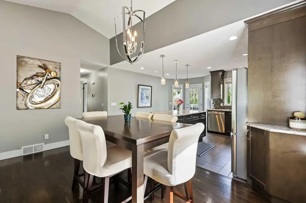 11 Strathmore Lakes Crescent Strathmore AB T1P 1L7