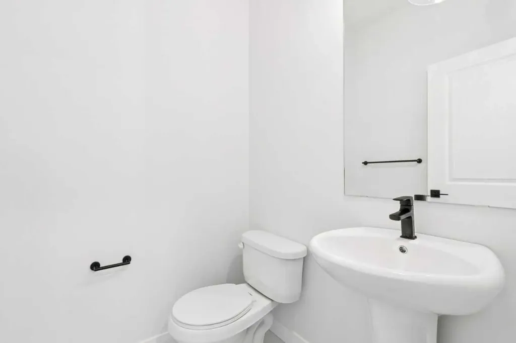 339 Fireside Drive Cochrane AB T4C 3E1