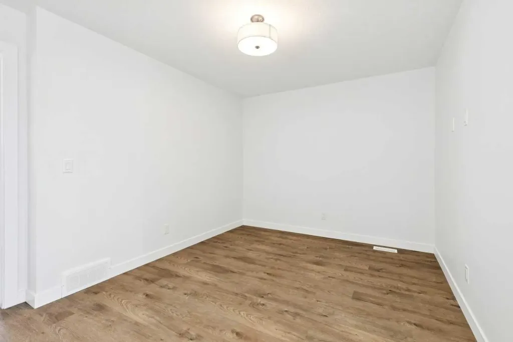 339 Fireside Drive Cochrane AB T4C 3E1