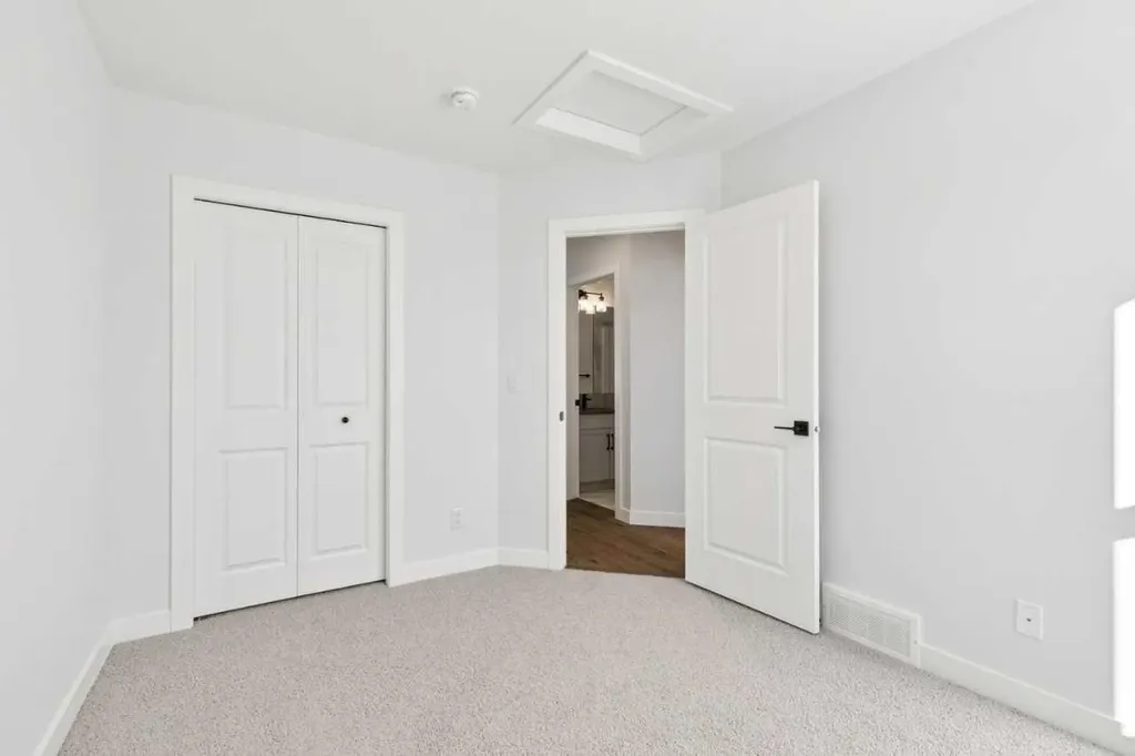 339 Fireside Drive Cochrane AB T4C 3E1