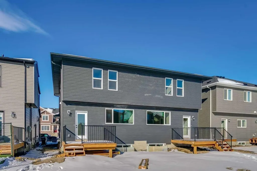 339 Fireside Drive Cochrane AB T4C 3E1