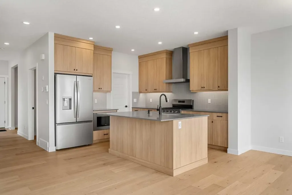 192 Belmont Place SW Calgary AB T2X 6E5