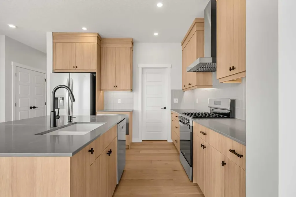 192 Belmont Place SW Calgary AB T2X 6E5