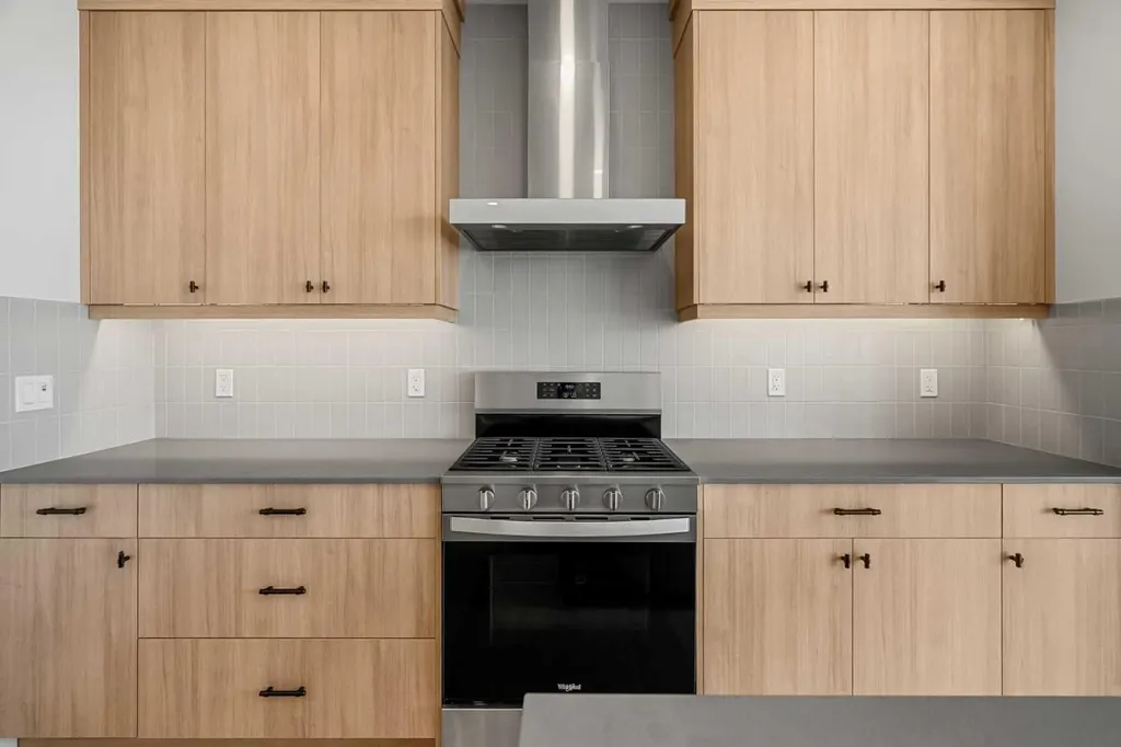 192 Belmont Place SW Calgary AB T2X 6E5