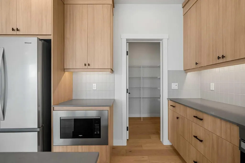 192 Belmont Place SW Calgary AB T2X 6E5