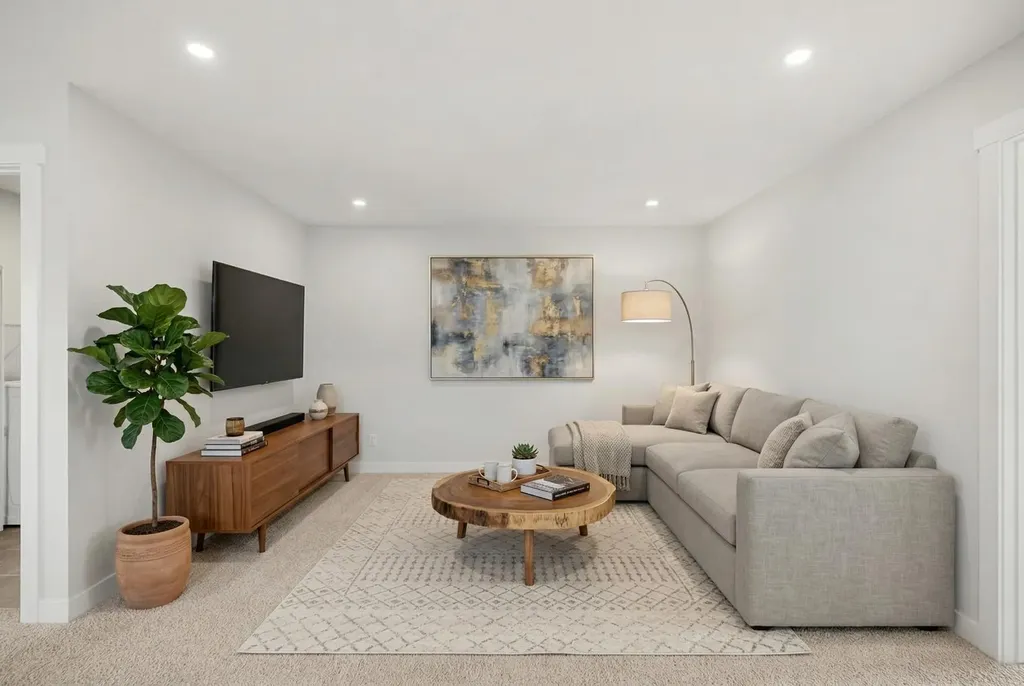 192 Belmont Place SW Calgary AB T2X 6E5