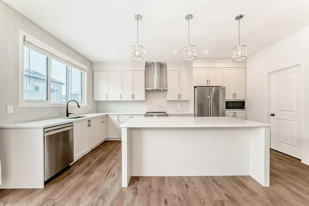 102 Setonstone Manor SE Calgary AB T3M 3G4