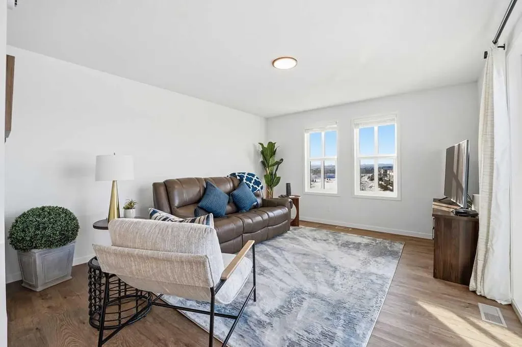 102 Setonstone Manor SE Calgary AB T3M 3G4