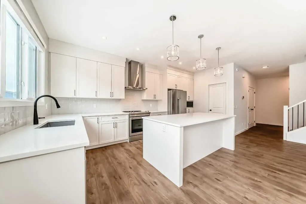 102 Setonstone Manor SE Calgary AB T3M 3G4