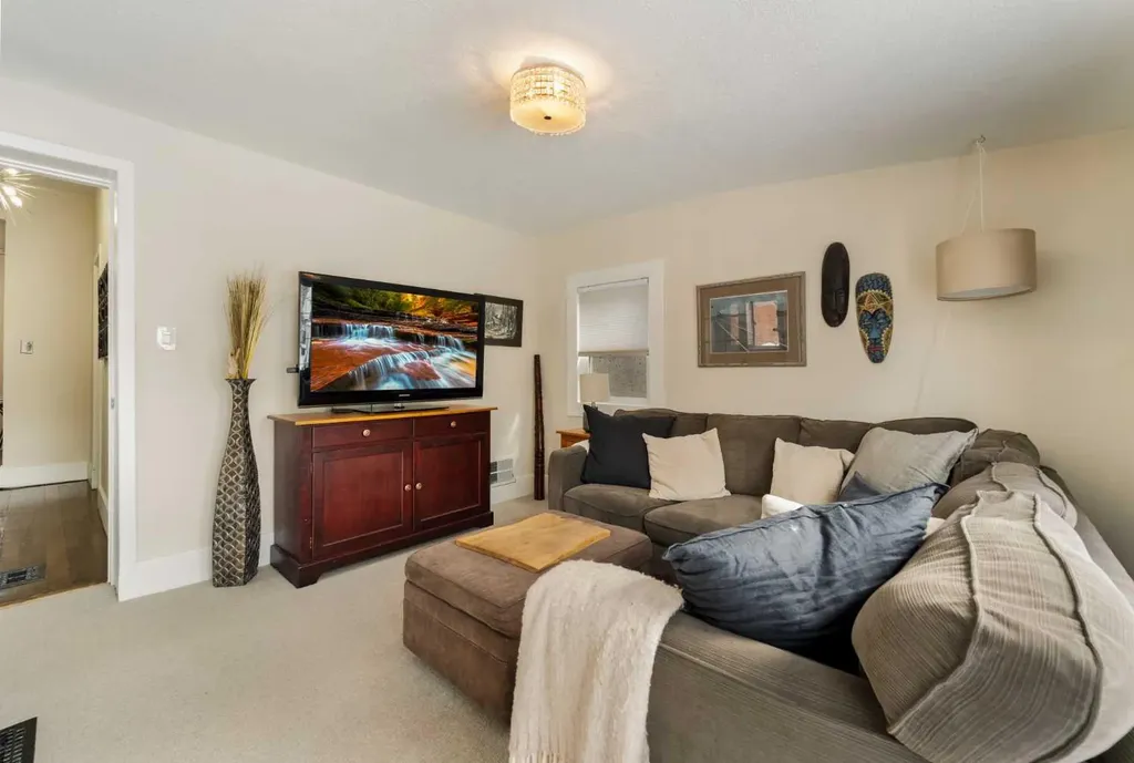 447 Marsh Road NE Calgary AB T2E 5B2