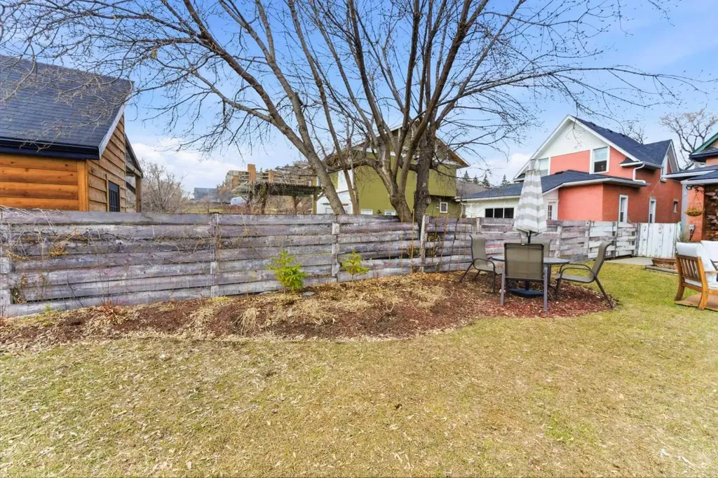 447 Marsh Road NE Calgary AB T2E 5B2