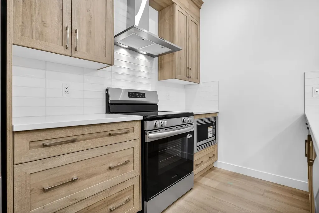 338 Alpine Boulevard SW Calgary AB T2Y 0Y4