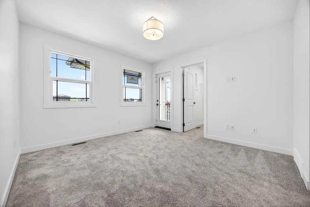 338 Alpine Boulevard SW Calgary AB T2Y 0Y4