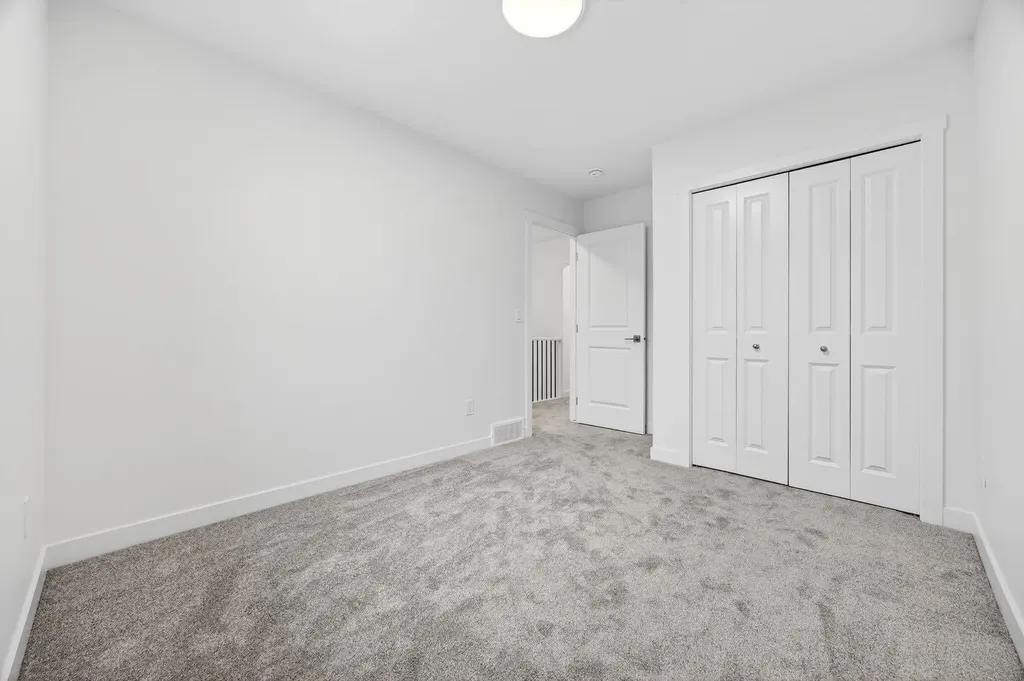 338 Alpine Boulevard SW Calgary AB T2Y 0Y4