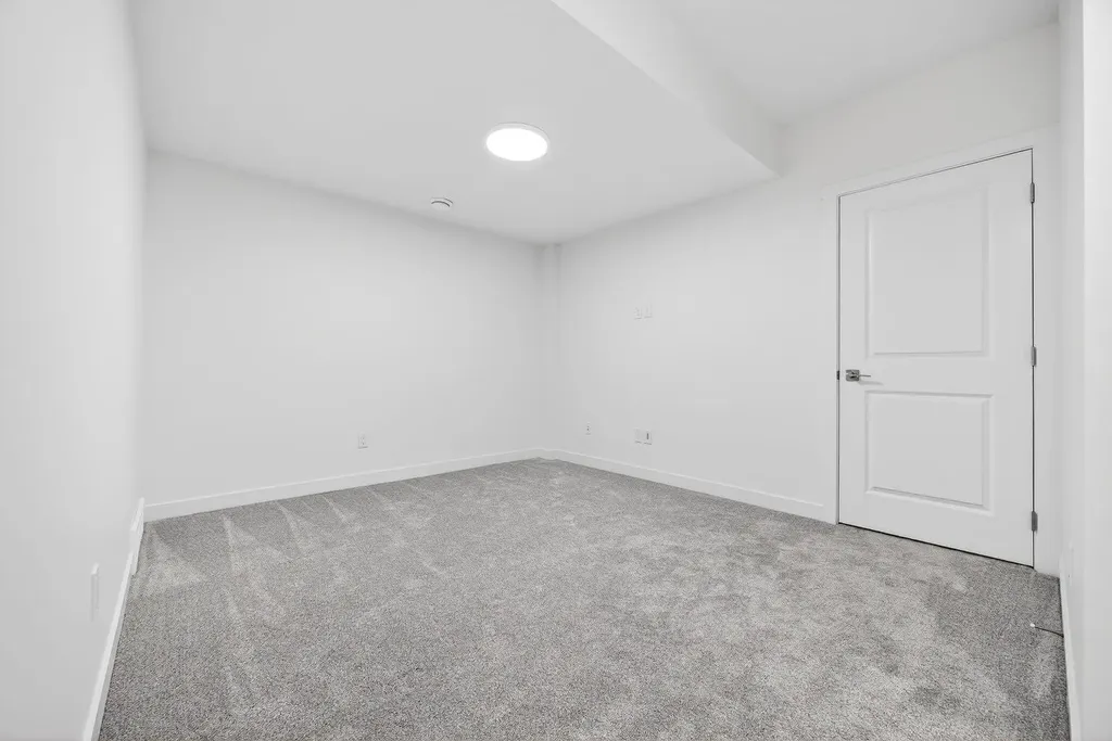 338 Alpine Boulevard SW Calgary AB T2Y 0Y4