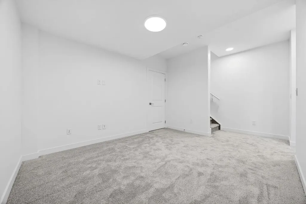 338 Alpine Boulevard SW Calgary AB T2Y 0Y4