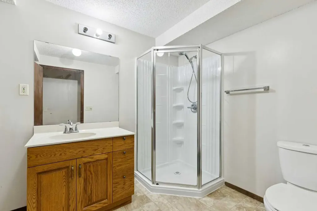 156 Falshire Close NE Calgary AB T3J 3A1