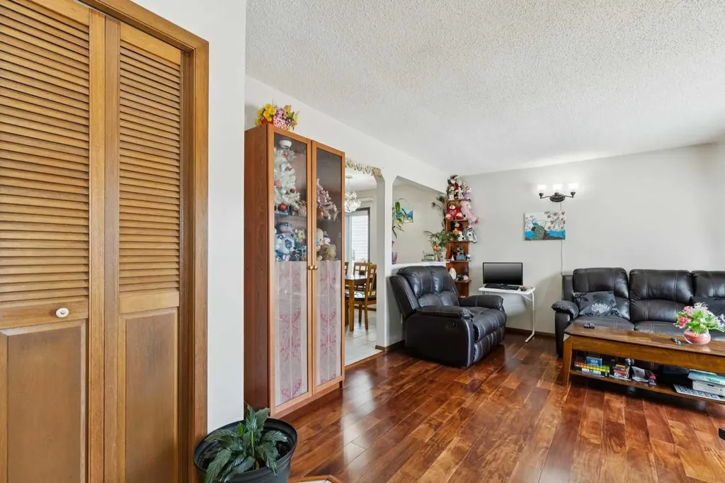 156 Falshire Close NE Calgary AB T3J 3A1