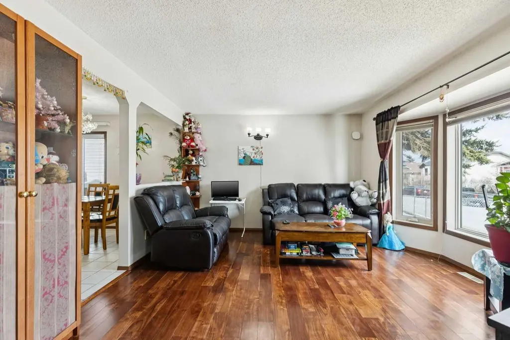 156 Falshire Close NE Calgary AB T3J 3A1