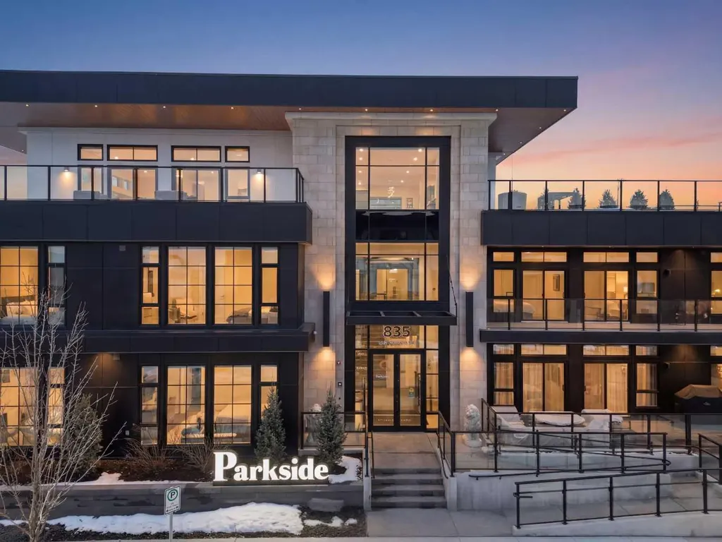 835 78 Street SW Calgary AB T3H 6H6