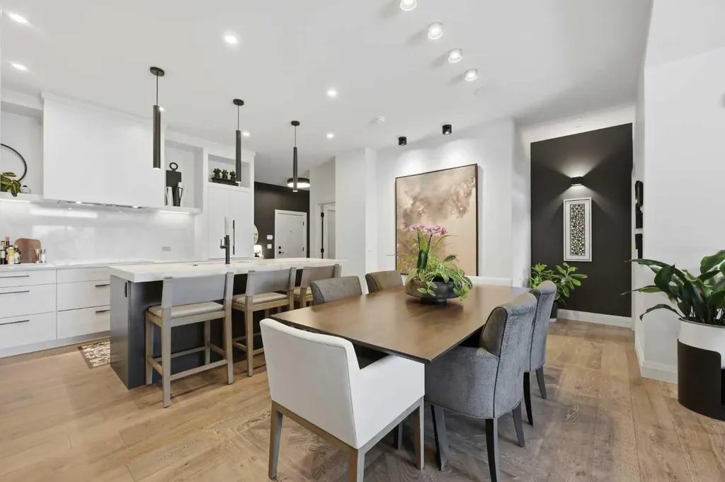 835 78 Street SW Calgary AB T3H 6H6