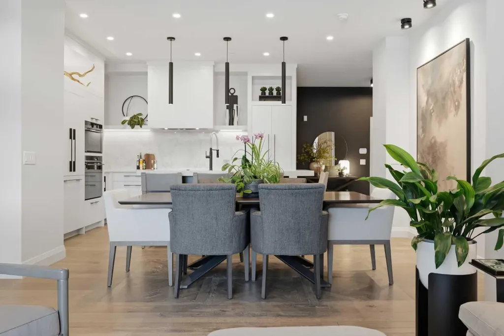 835 78 Street SW Calgary AB T3H 6H6