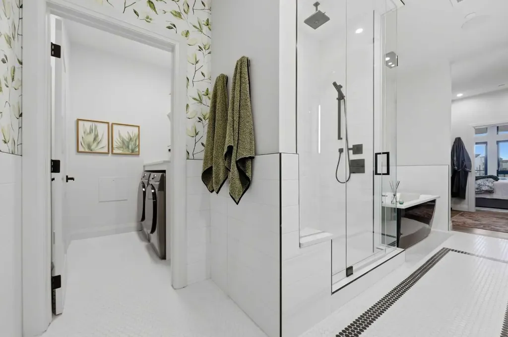 835 78 Street SW Calgary AB T3H 6H6
