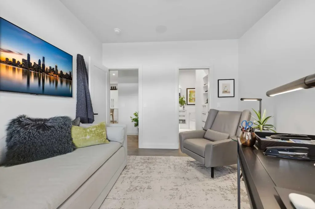 835 78 Street SW Calgary AB T3H 6H6