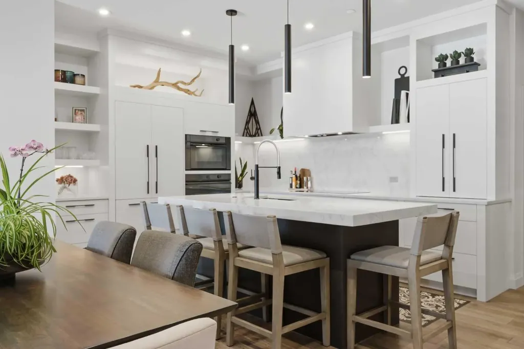 835 78 Street SW Calgary AB T3H 6H6