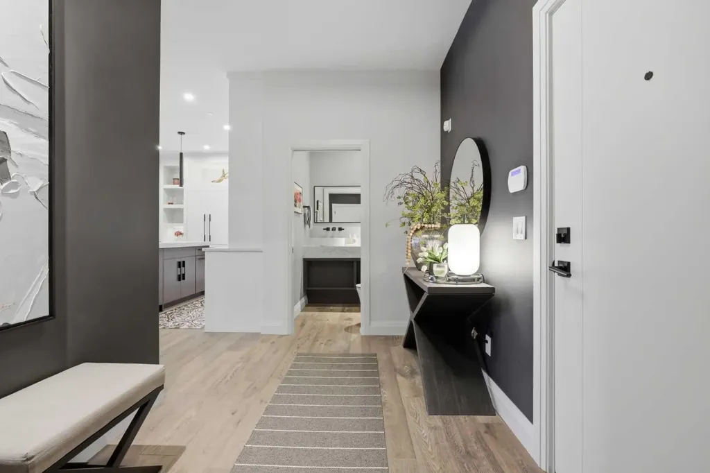 835 78 Street SW Calgary AB T3H 6H6