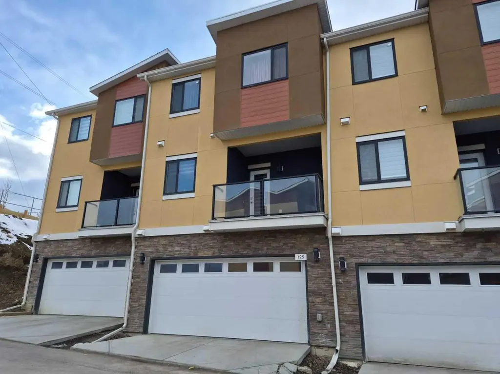 125 Sage Hill Circle Calgary AB T3R 1V2