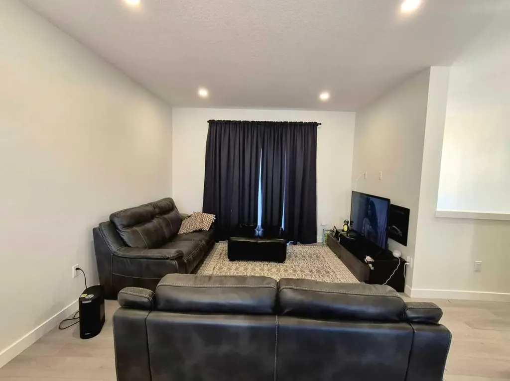 125 Sage Hill Circle Calgary AB T3R 1V2