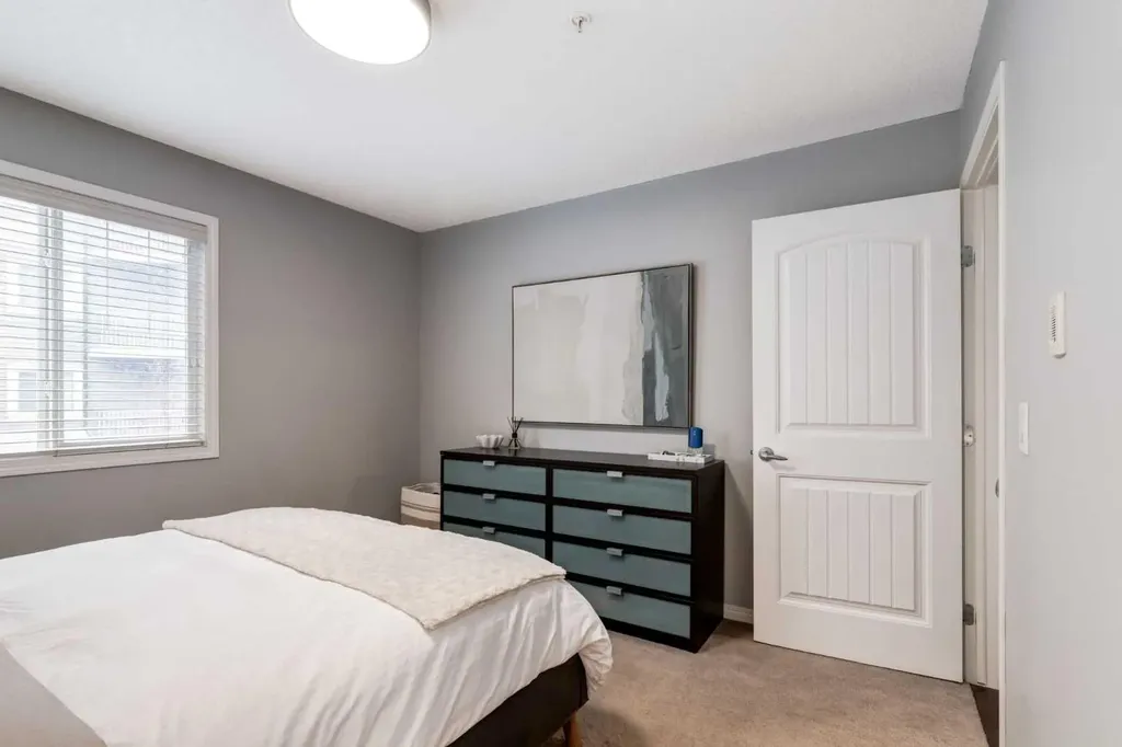 115 Prestwick Villas SE Calgary AB T2Z0M9