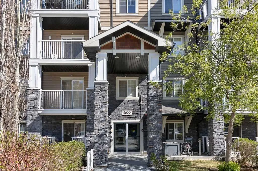 115 Prestwick Villas SE Calgary AB T2Z0M9