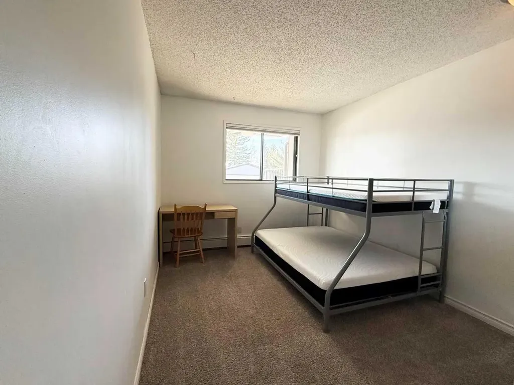 13045 6 Street SW Calgary AB T2W 2M6