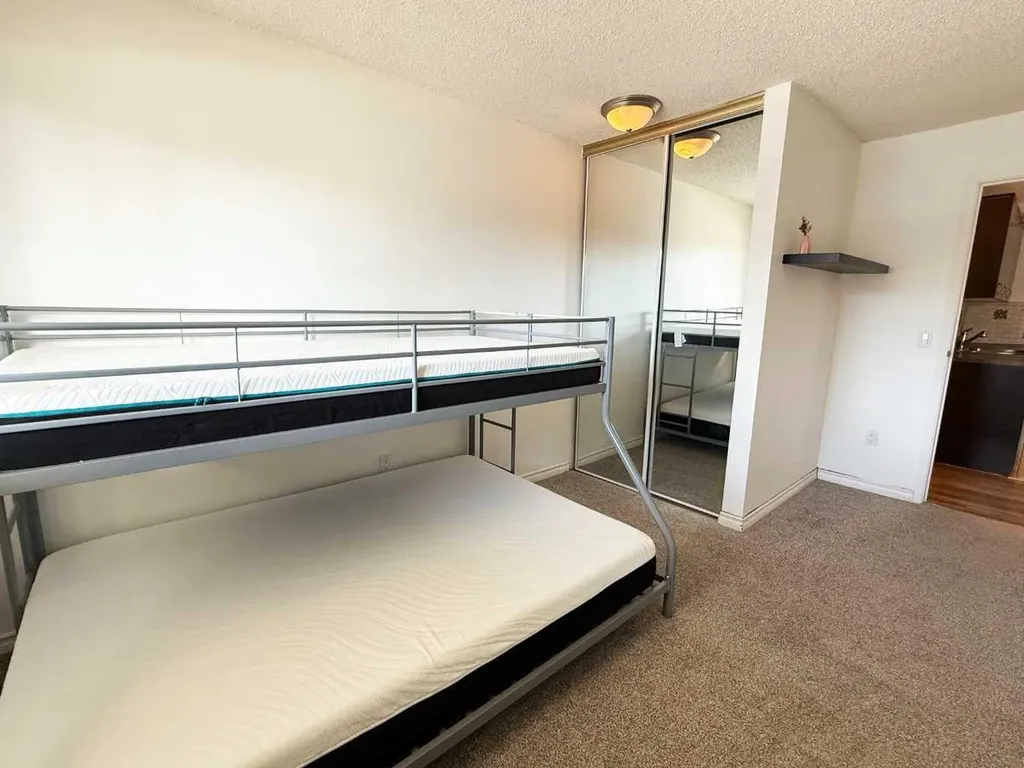 13045 6 Street SW Calgary AB T2W 2M6