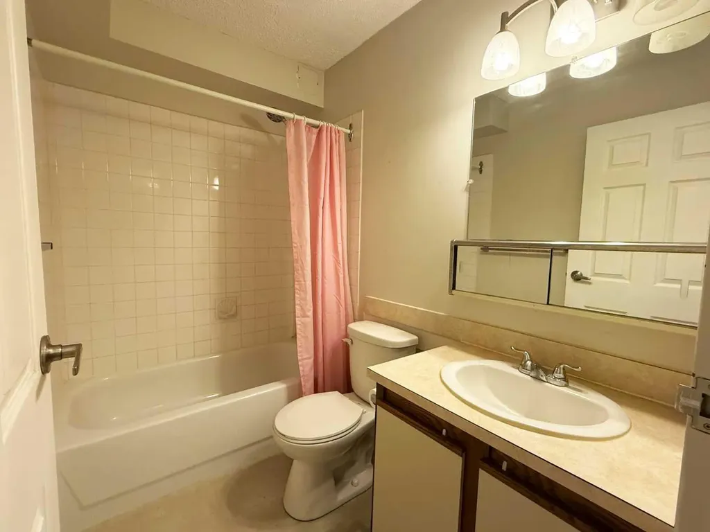 13045 6 Street SW Calgary AB T2W 2M6
